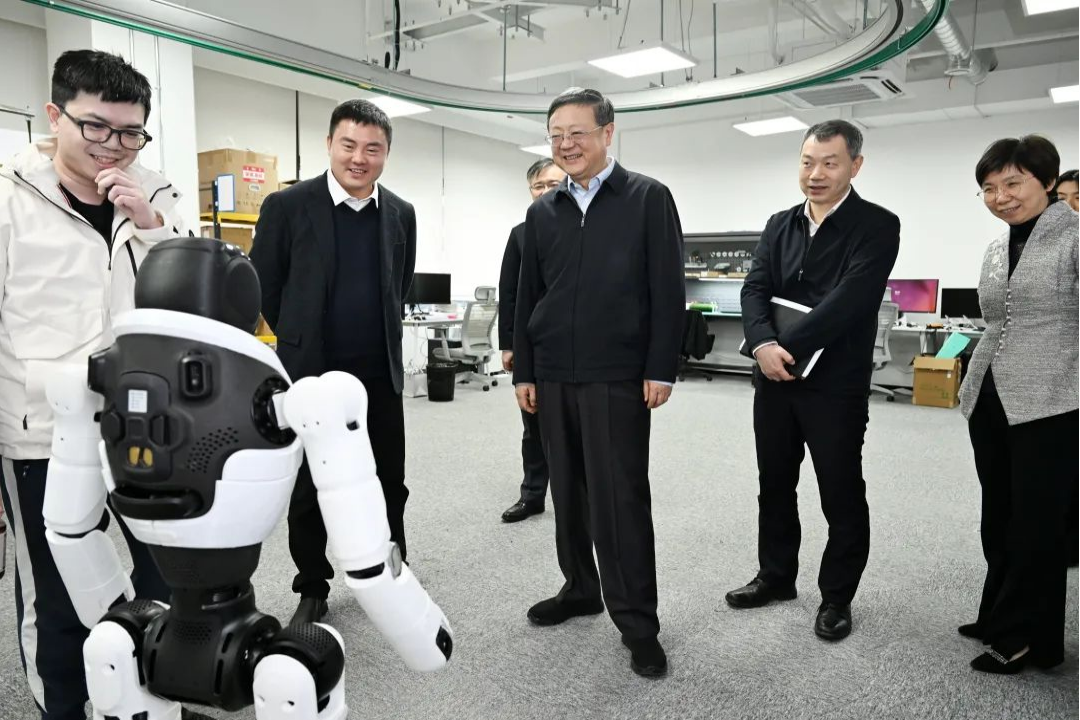 上海市委书记陈吉宁专题调研米兰网站机器人